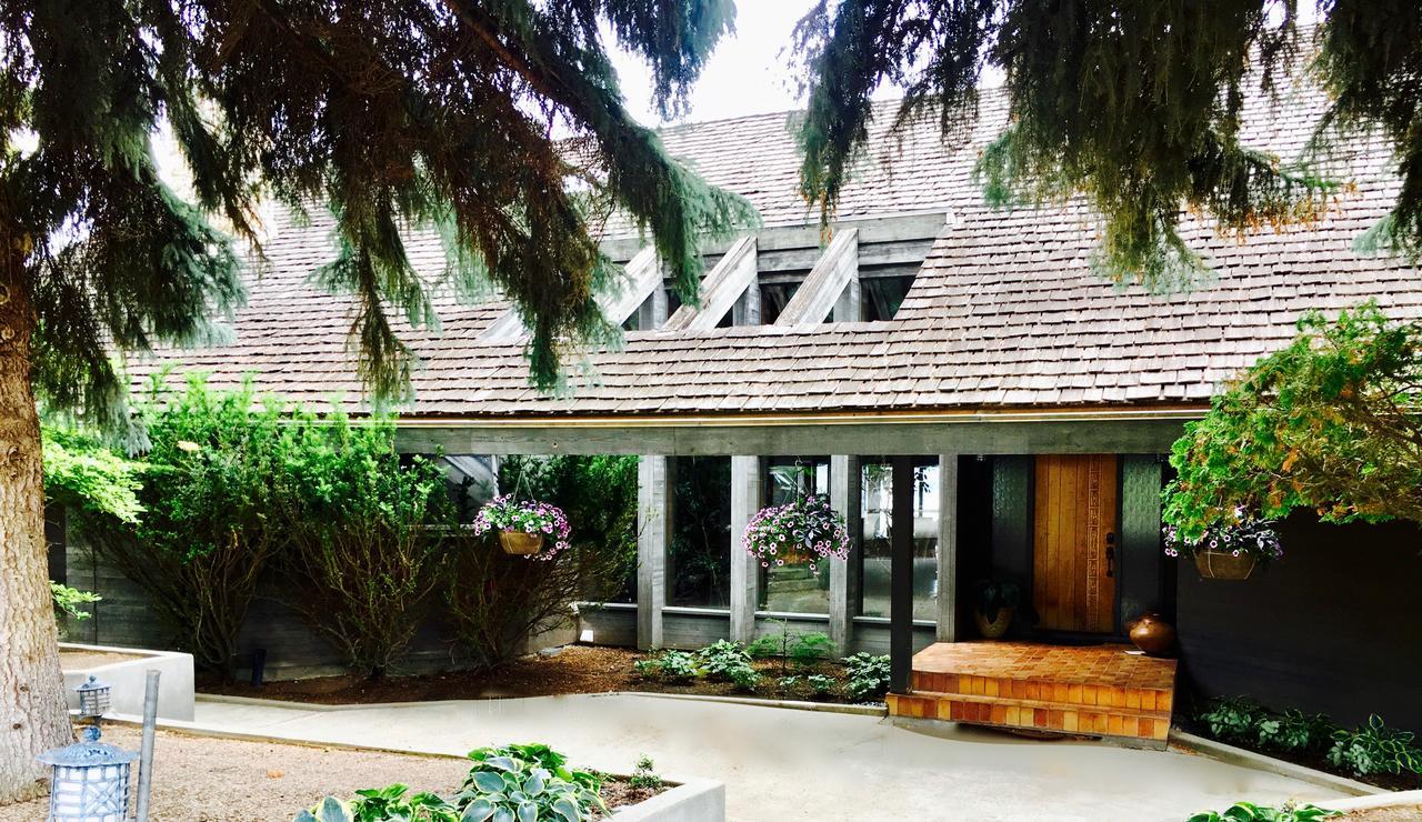 Summerhill Estate House Bed & Breakfast Kelowna Exterior photo